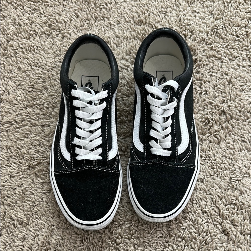 Vans Black and White Sneakers 8 women’s